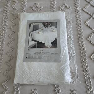 Vintage 80s Keeco Embroidered Cutwork Tablecloth Napkin Set White Cotton 68x86